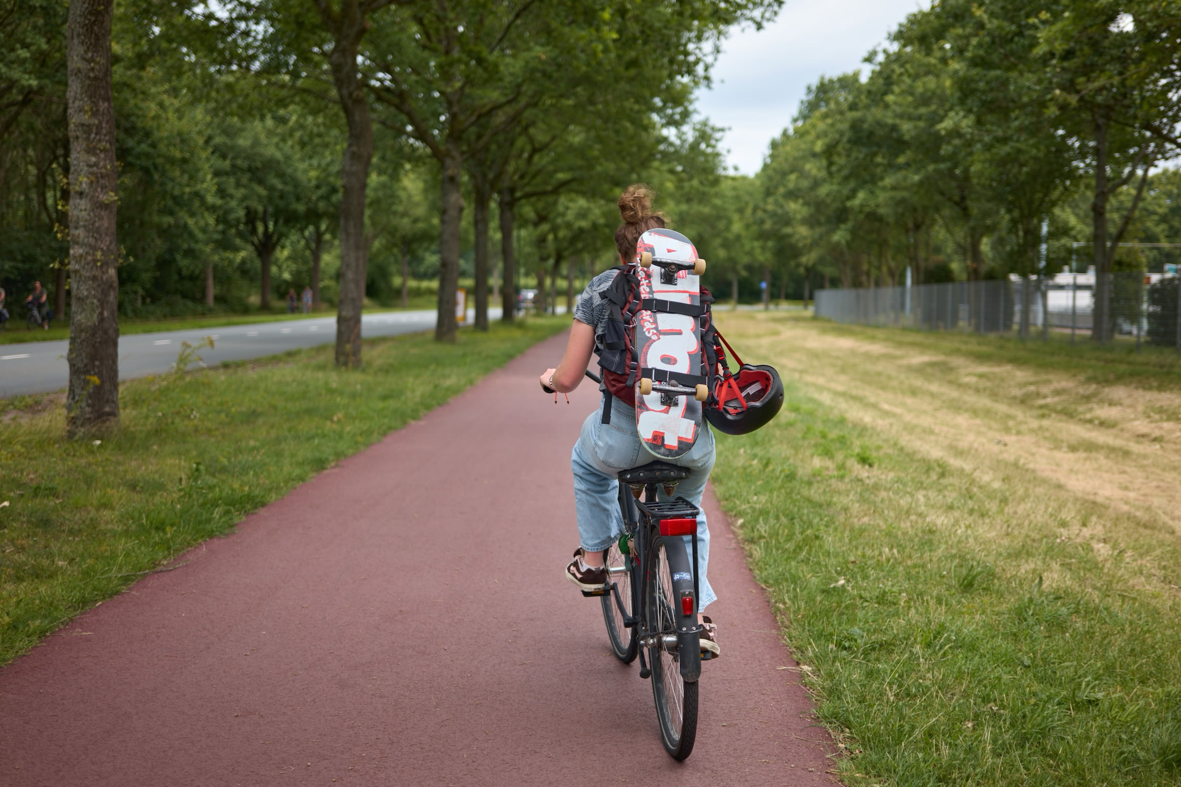 Following other cyclists on my way to Huizen